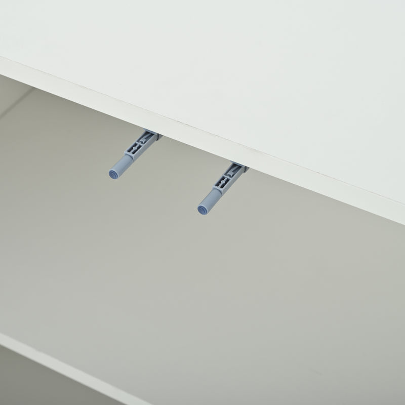 Buffet blanc avec motifs géométriques en relief 3 portes de rangement BIODYNAM