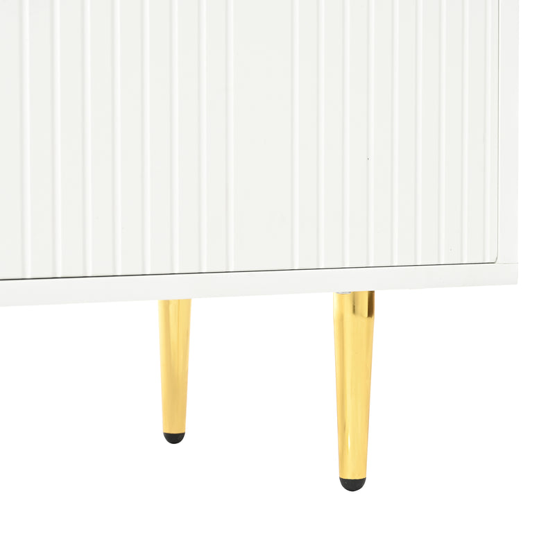 Buffet contemporain blanc 4 portes texturées détails dorés CEDARSPIRE