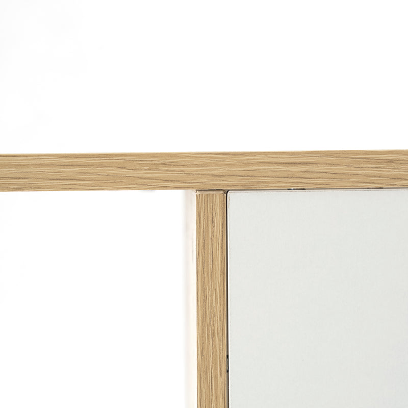Ensemble de bureau ergonomique avec un bureau effet bois clair et une chaise de bureau pivotante et relevable beige à roulettes WEEKS+ROSS BEIGE
