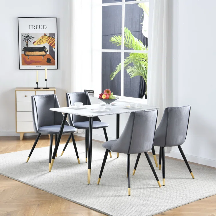 Table de salle à manger rectangulaire effet marbre blanc de style scandinave pieds points dorés 110x70cm WHALEN MARBLE TABLE